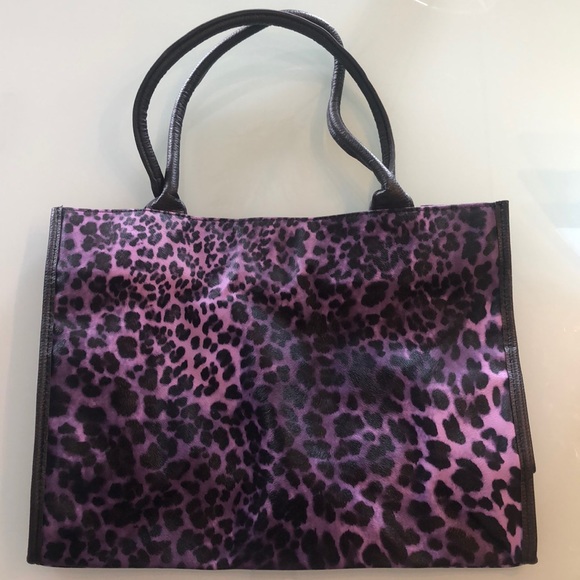 Neiman Marcus purple leopard tote with pockets NEW - Picture 1 of 7